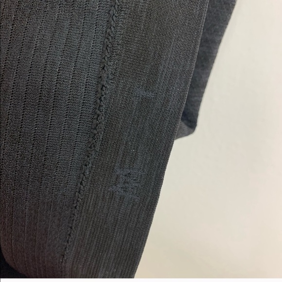 Lululemon Shirt Metal Vent Medium - Picture 4 of 4